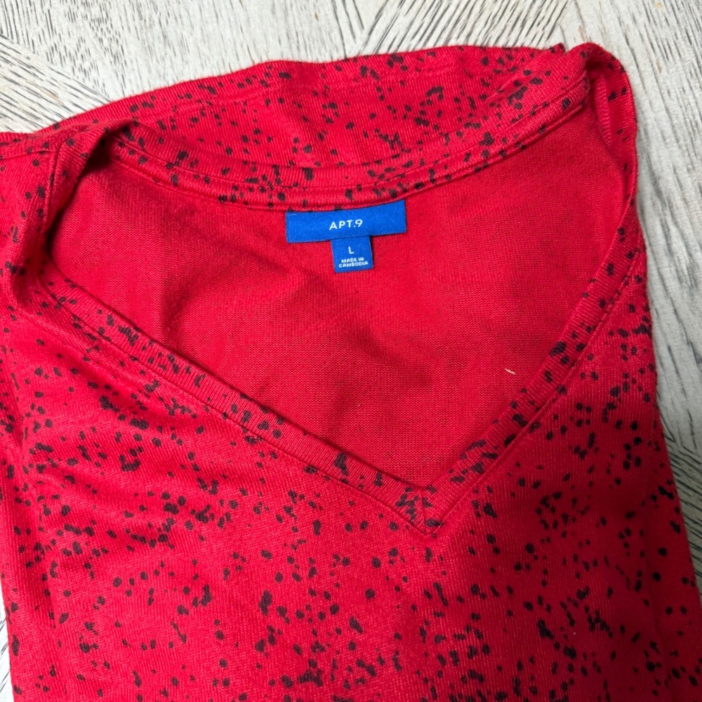 Apt. 9 Women's Size Large Red Speckled Long Sleeve V-Neck Top